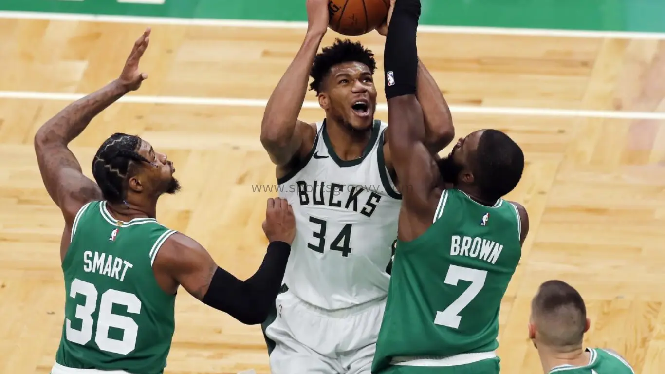 Celtics edge Bucks missed free throw