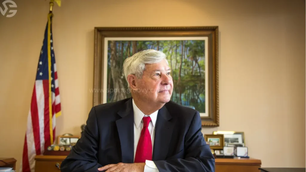 Bob Graham in his Miami Lakes office in 2015.