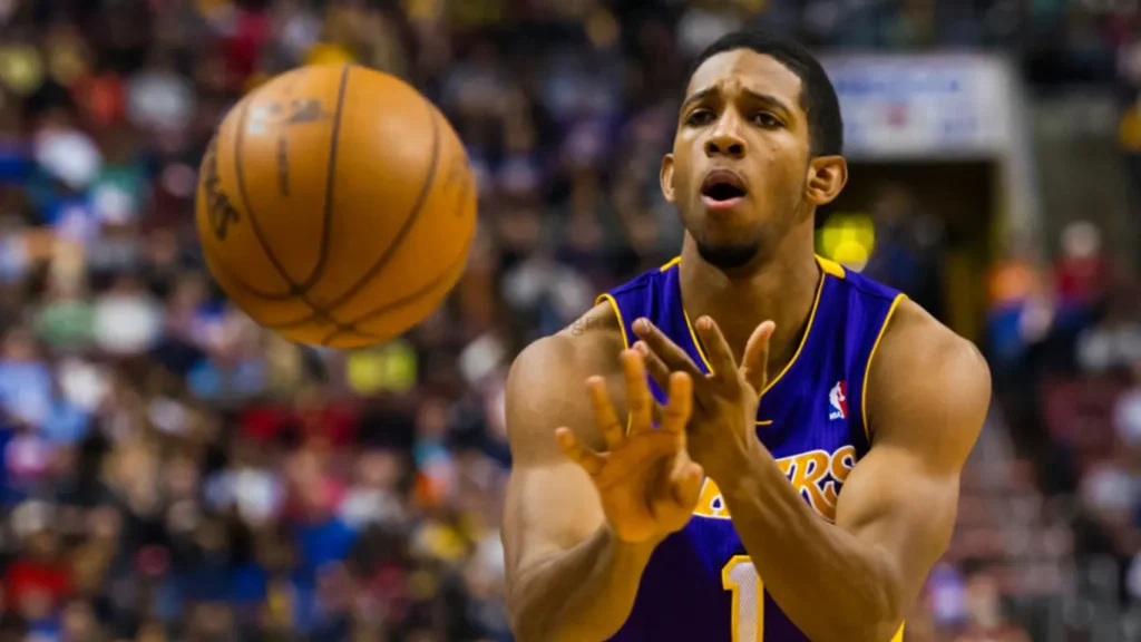 Los Angeles Lakers guard Darius Morris (1) passes the ball during the first quarter against the Philadelphia 76ers at the Wells Fargo Center. The Lakers defeated the Sixers 111-98.